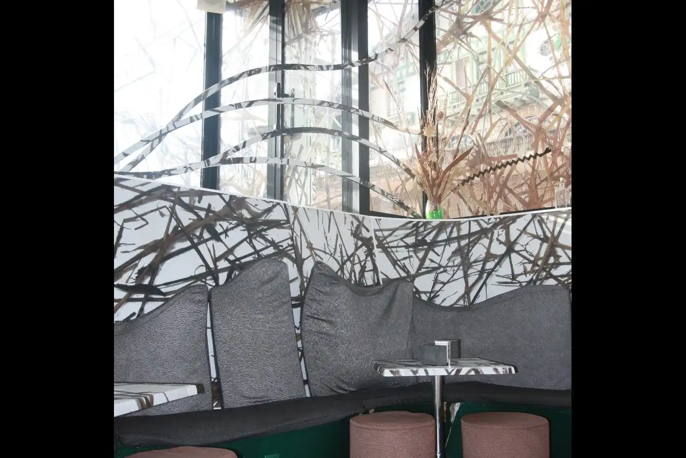 Terrasse von Geschaftsraum zur Miete in Ugao- Miraballes mit Klimaanlage und Heizung