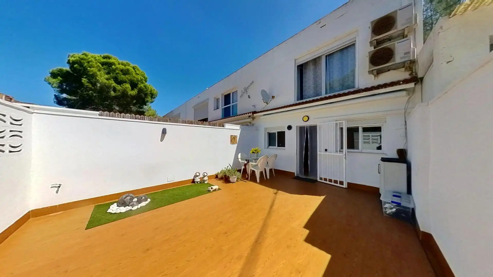 Jardí de Casa adosada en venda en Salou amb Aire condicionat, Terrassa i Traster