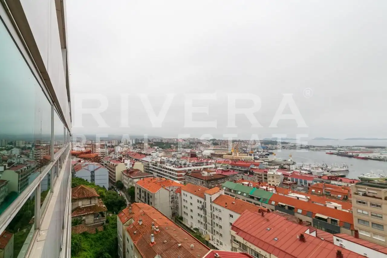 Vista exterior de Pis en venda en Vigo  amb Aire condicionat, Calefacció i Terrassa