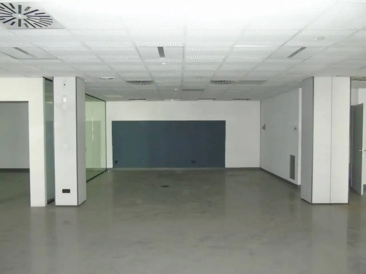 Business premises for sale in Manlleu, imagen 3