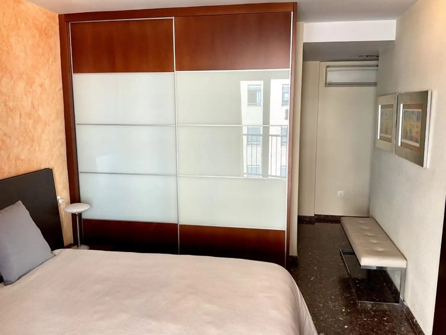 Habitación de Ático en venta en Paterna con Aire acondicionado, Terraza y Trastero