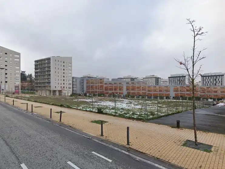 Terreno industrial en venta en  Pamplona / Iruña