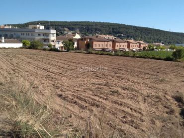 Residential land for sale in Carrer de la República 28
