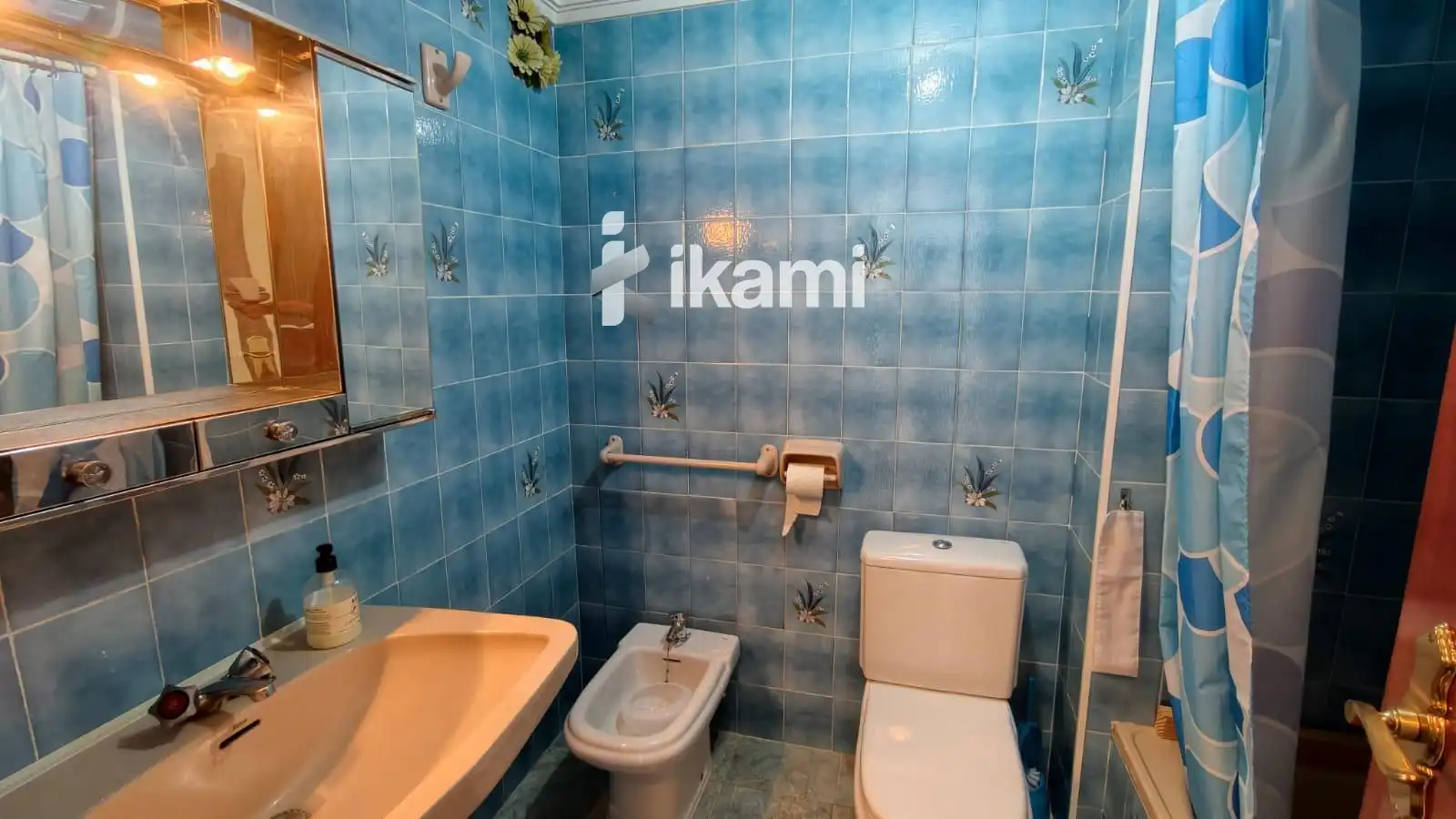 Baño de Piso en venta en Benidorm con Terraza y Amueblado