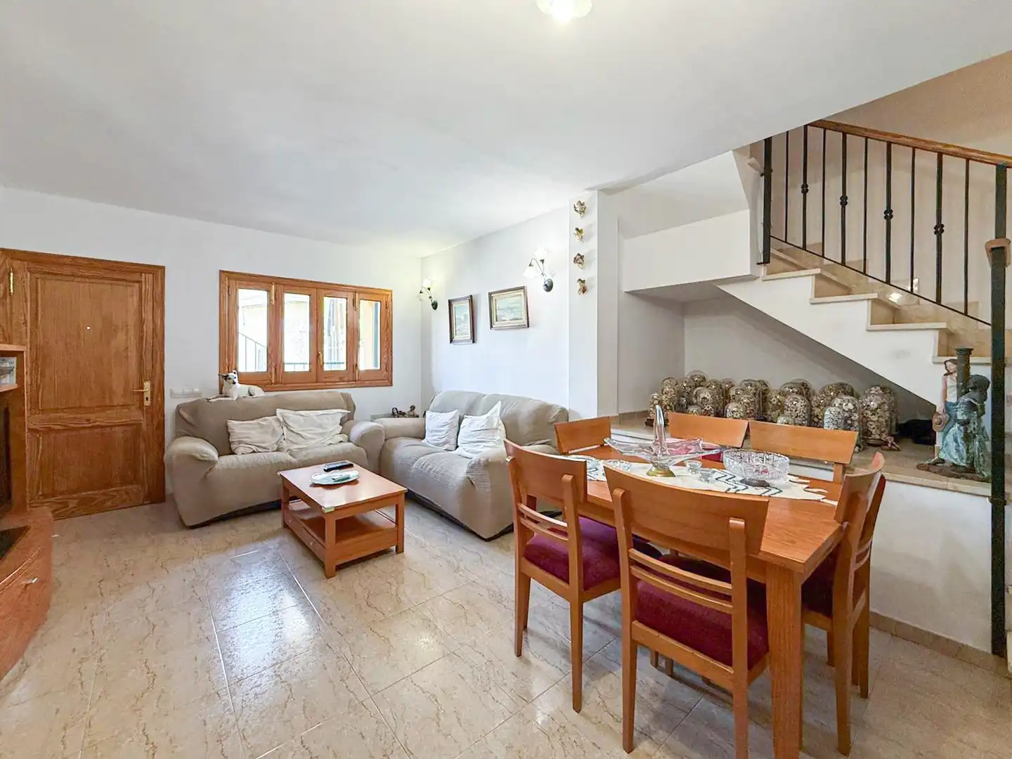 Sala d'estar de Casa adosada en venda en  Palma de Mallorca amb Moblat