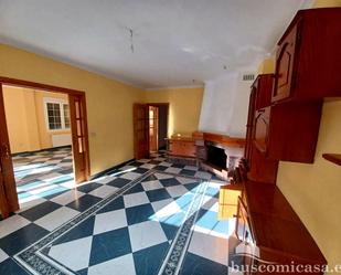 Sala d'estar de Casa o xalet en venda en Cúllar amb Calefacció, Parquet i Terrassa