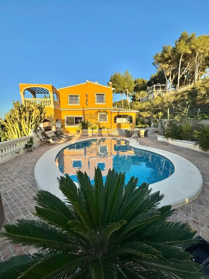 Swimming pool of Houses for sale in Jávea / Xàbia  with Air Conditioner, Heating and Private garden