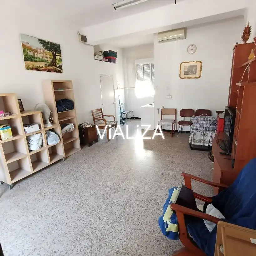 Business premises for sale in Casc Urbà, imagen 3