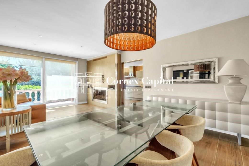 Comedor de Casa o chalet en venta en Palamós con Aire acondicionado, Calefacción y Jardín privado