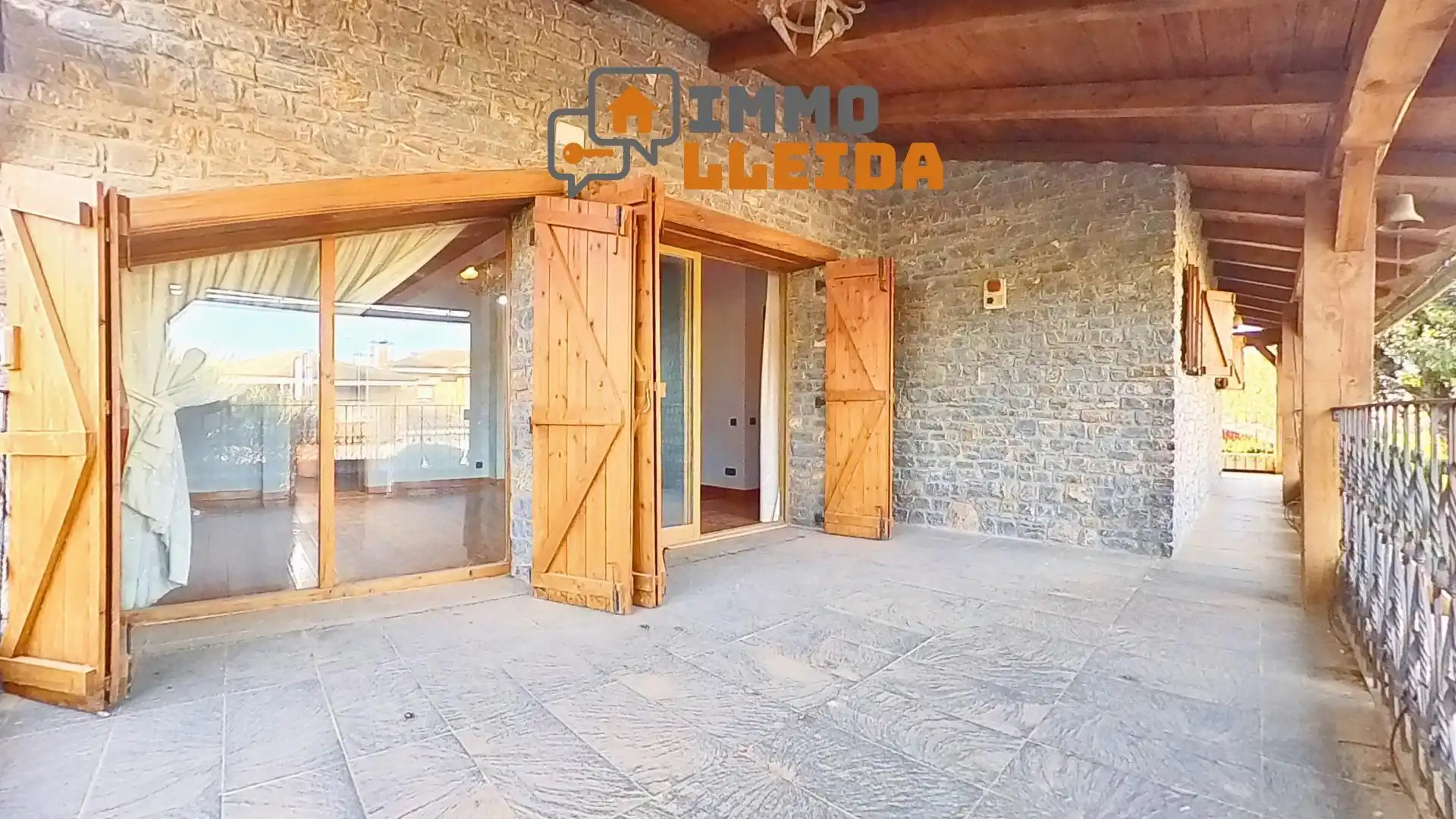 Casa con terraza en venta en Calle Sant Armengol 4, imagen 34