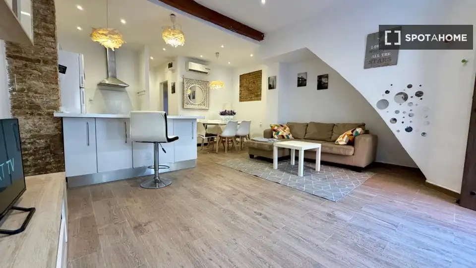 Living room of Flat for rent in Valencia  with Air Conditioner, Heating and Furnished