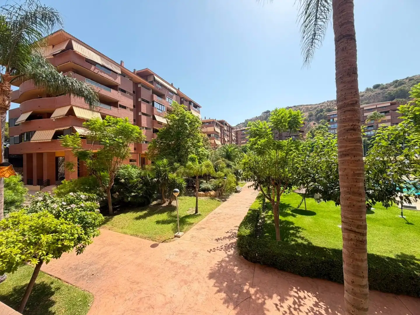 Vista exterior de Dúplex en venta en Alicante / Alacant con Aire acondicionado, Calefacción y Terraza