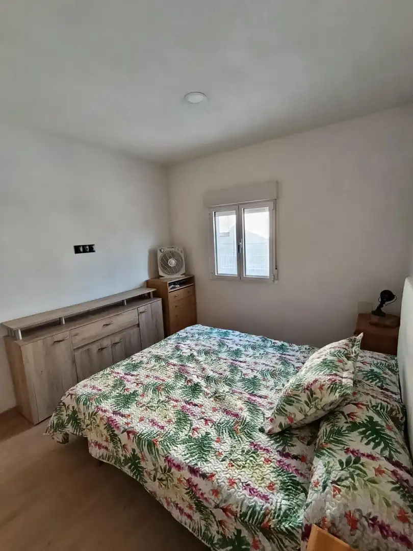 Dormitori de Casa o xalet en venda en Deltebre amb Jardí privat i Terrassa