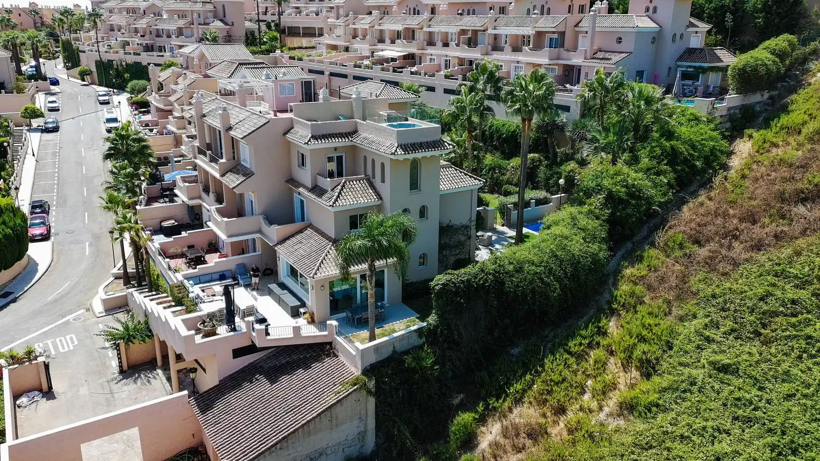 Vista exterior de Casa adosada en venta en Manilva con Aire acondicionado, Piscina y Amueblado