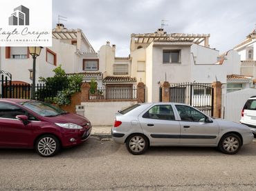 Adossat amb piscina en venda a Huétor Vega