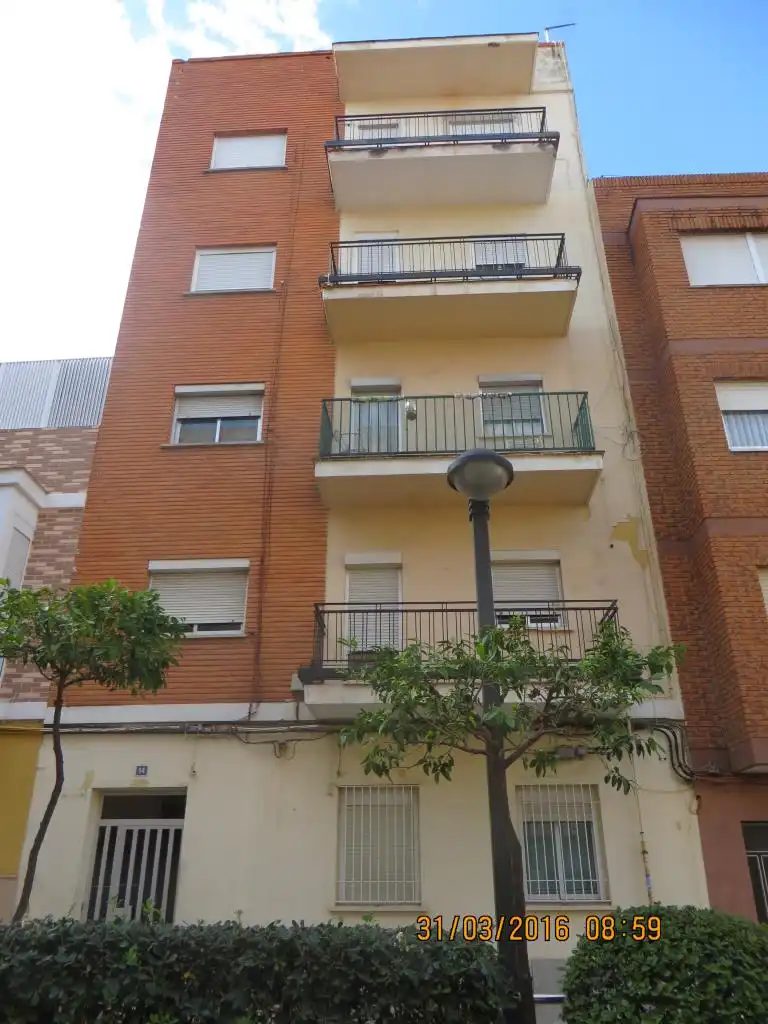 Vista exterior de Piso en venta en Torrent