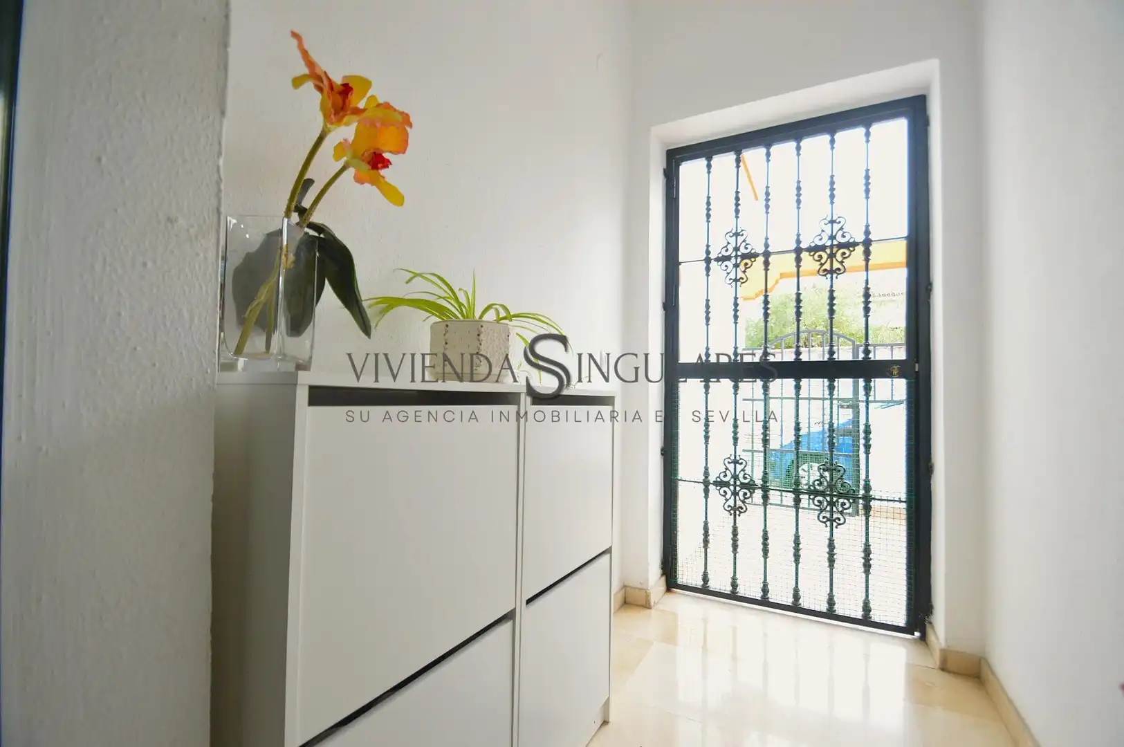 Casa adosada en venta en Sevilla con Aire acondicionado, Terraza y Trastero