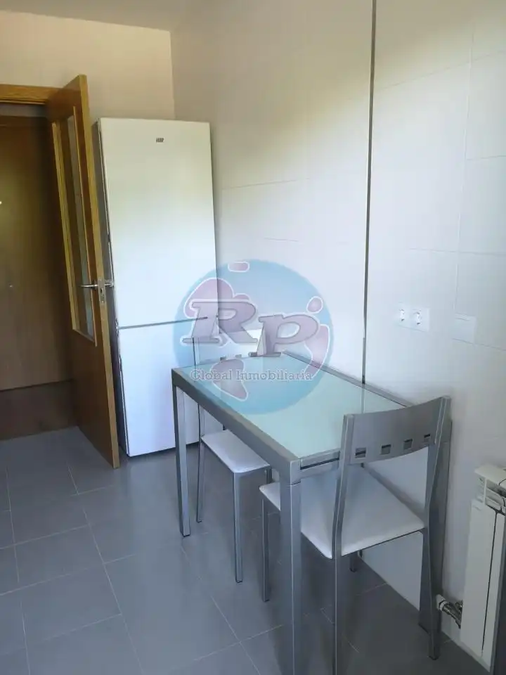 Cocina de Apartamento de alquiler en Valverde de la Virgen con Calefacción, Parquet y Terraza