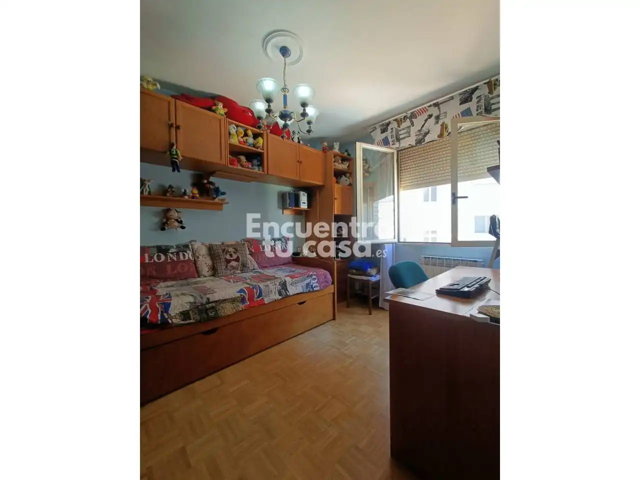 Habitación de Apartamento en venta en Miranda de Ebro con Calefacción, Parquet y Trastero
