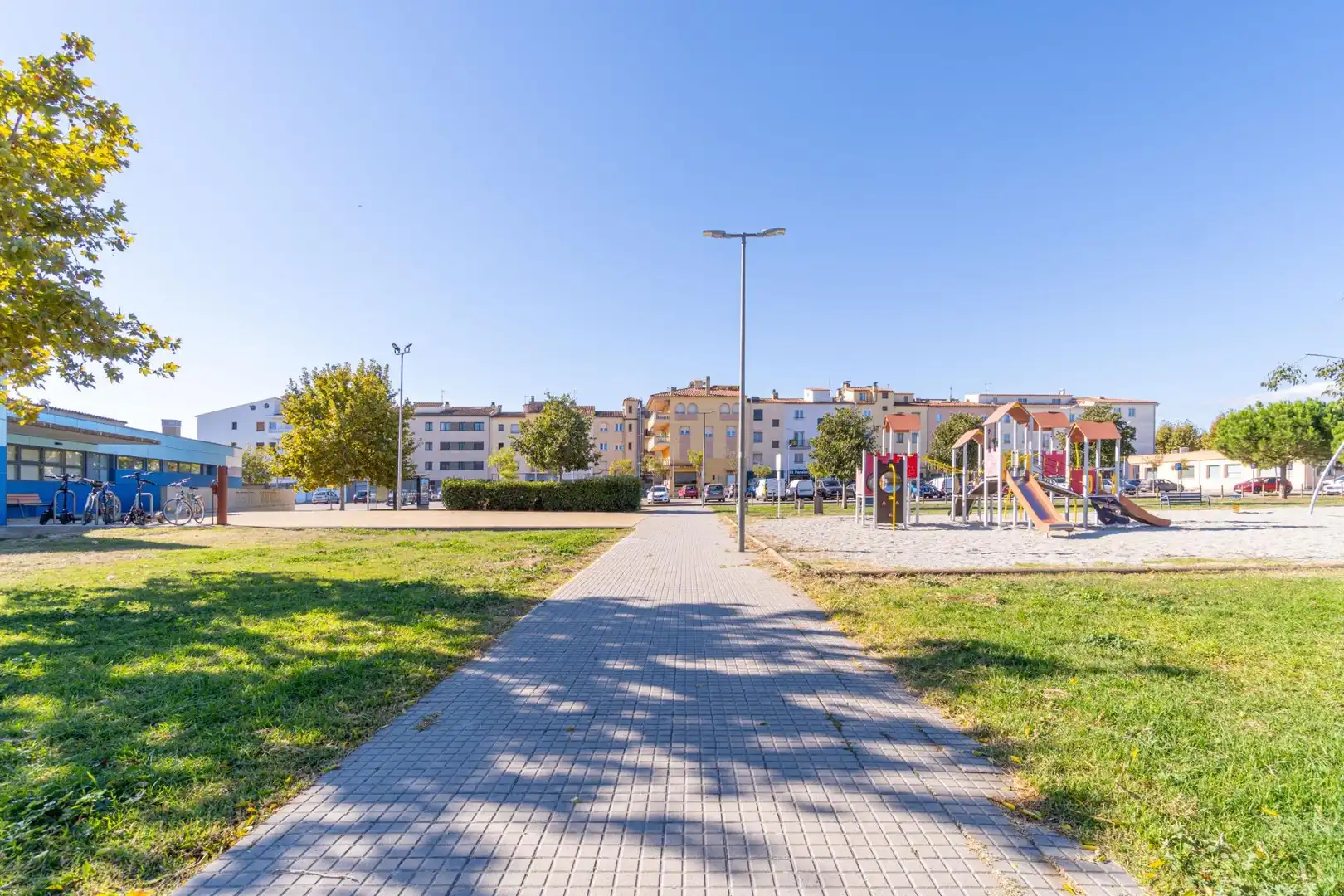 Vista exterior de Dúplex en venta en Empuriabrava con Calefacción y Terraza