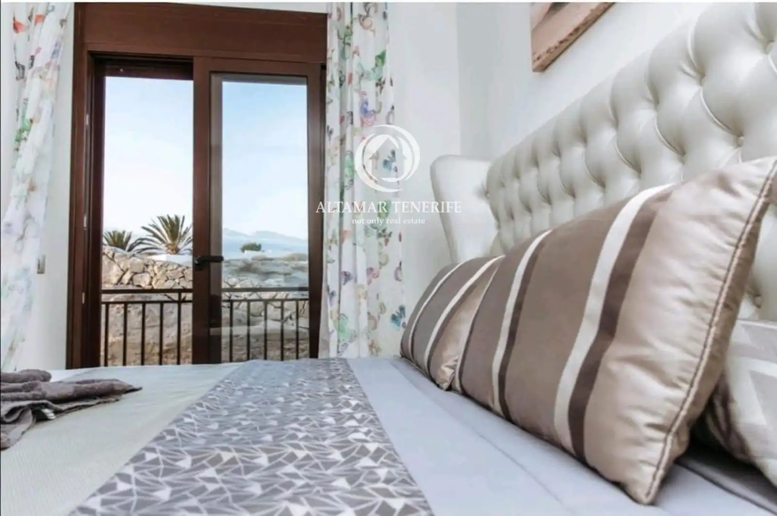 Houses for sale in La Mareta, Los Abrigos