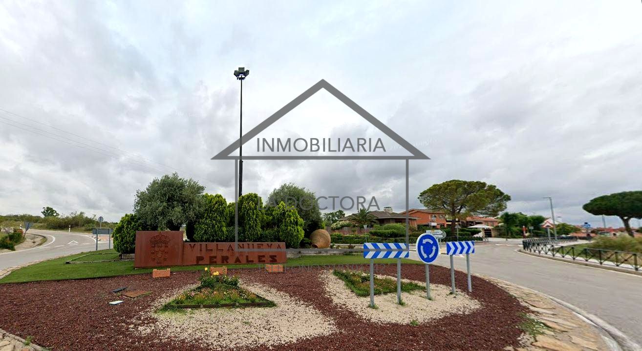Vista exterior de Casa o xalet en venda en Villanueva de Perales amb Jardí privat, Terrassa i Piscina