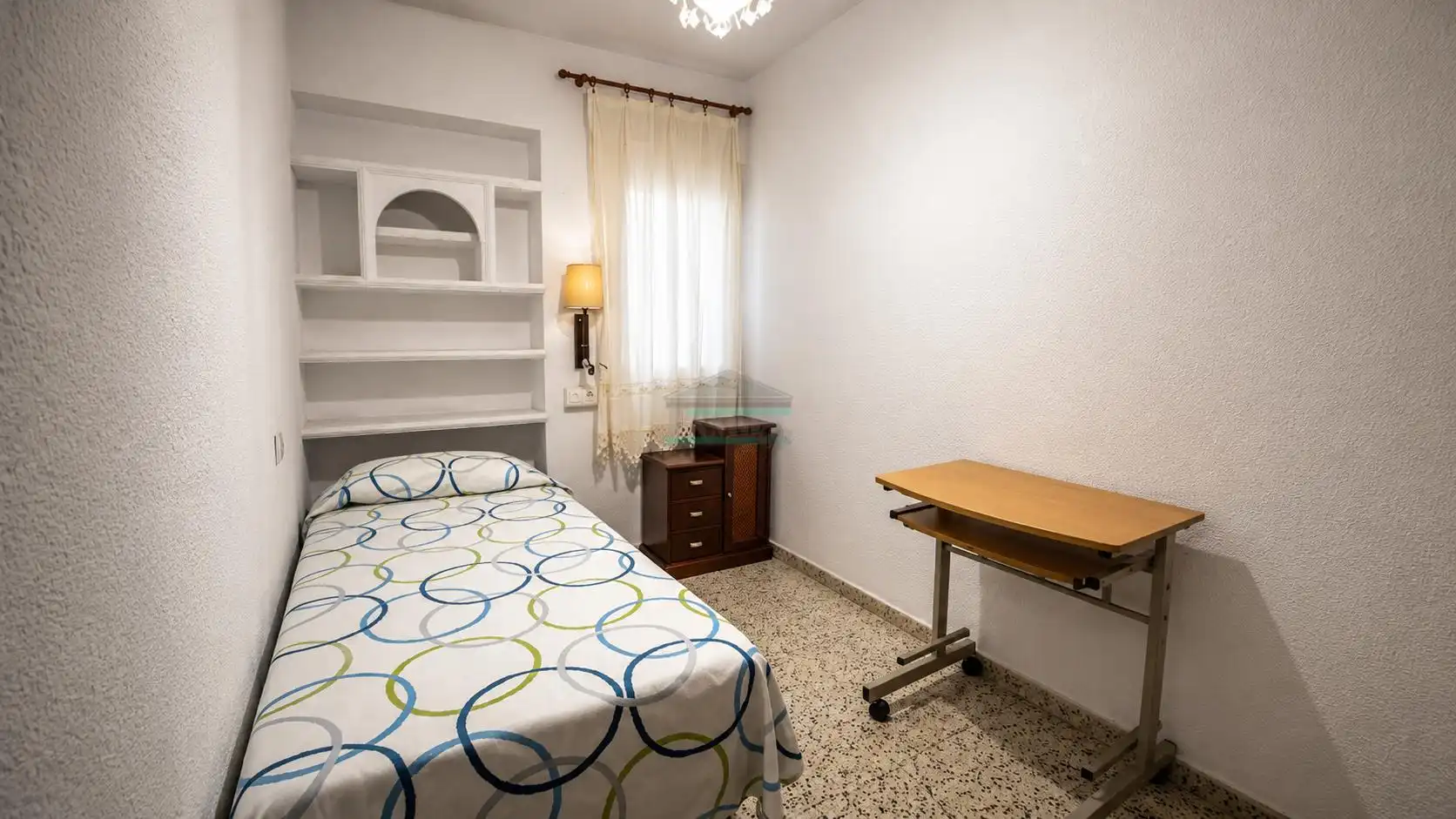 Bedroom of Flat for rent in Granada  with Air Conditioner, Furnished and Oven