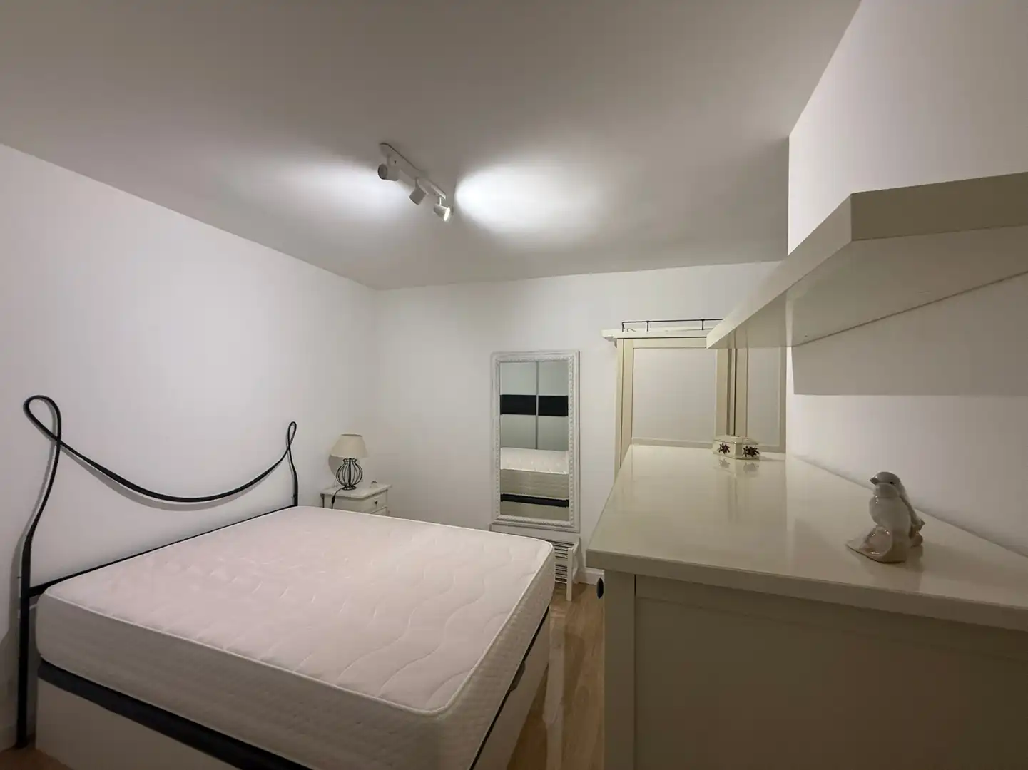 Bedroom of Flat for rent in Santander  with Heating