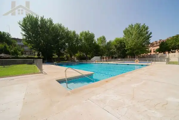 Appartamento con piscina in vendita a Avenida de Madrid
