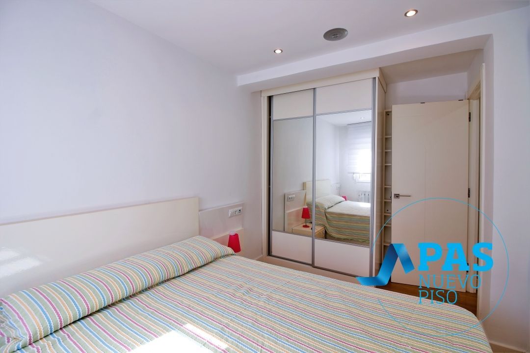 Bedroom of Flat for sale in Santander  with Heating and Furnished