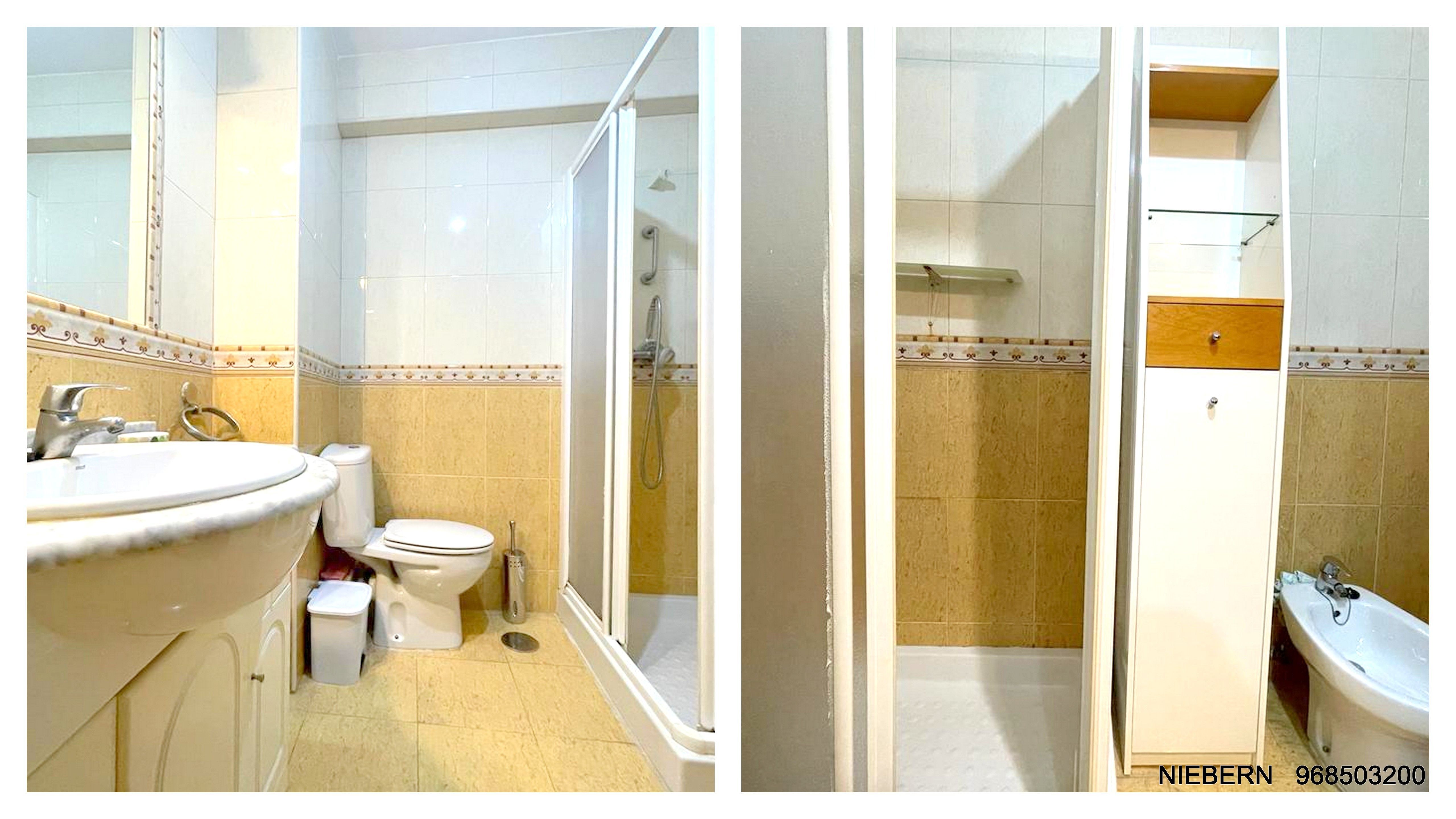 Bathroom of Flat to rent in Cartagena  with Parquet flooring, Furnished and Oven