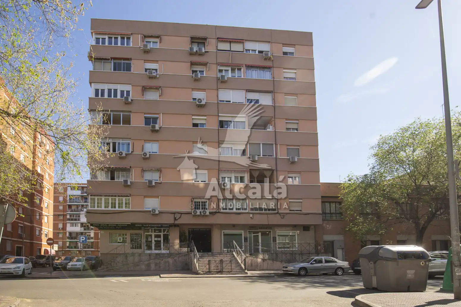 Vista exterior de Piso en venta en Alcalá de Henares con Aire acondicionado, Calefacción y Parquet