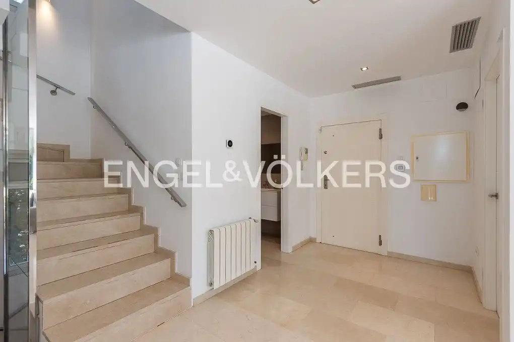 Casa o chalet de alquiler en Chiva con Aire acondicionado, Calefacción y Jardín privado