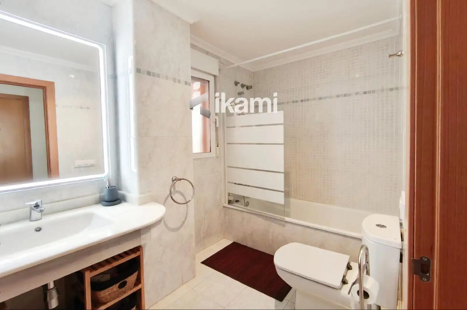 Bathroom of Flat for sale in Pedreguer  with Air Conditioner, Terrace and Swimming Pool