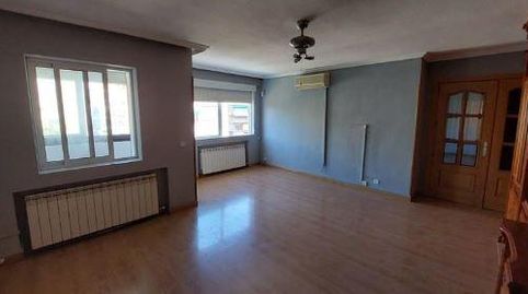 Foto 3 de Piso en venta en Ciudad 70, Coslada