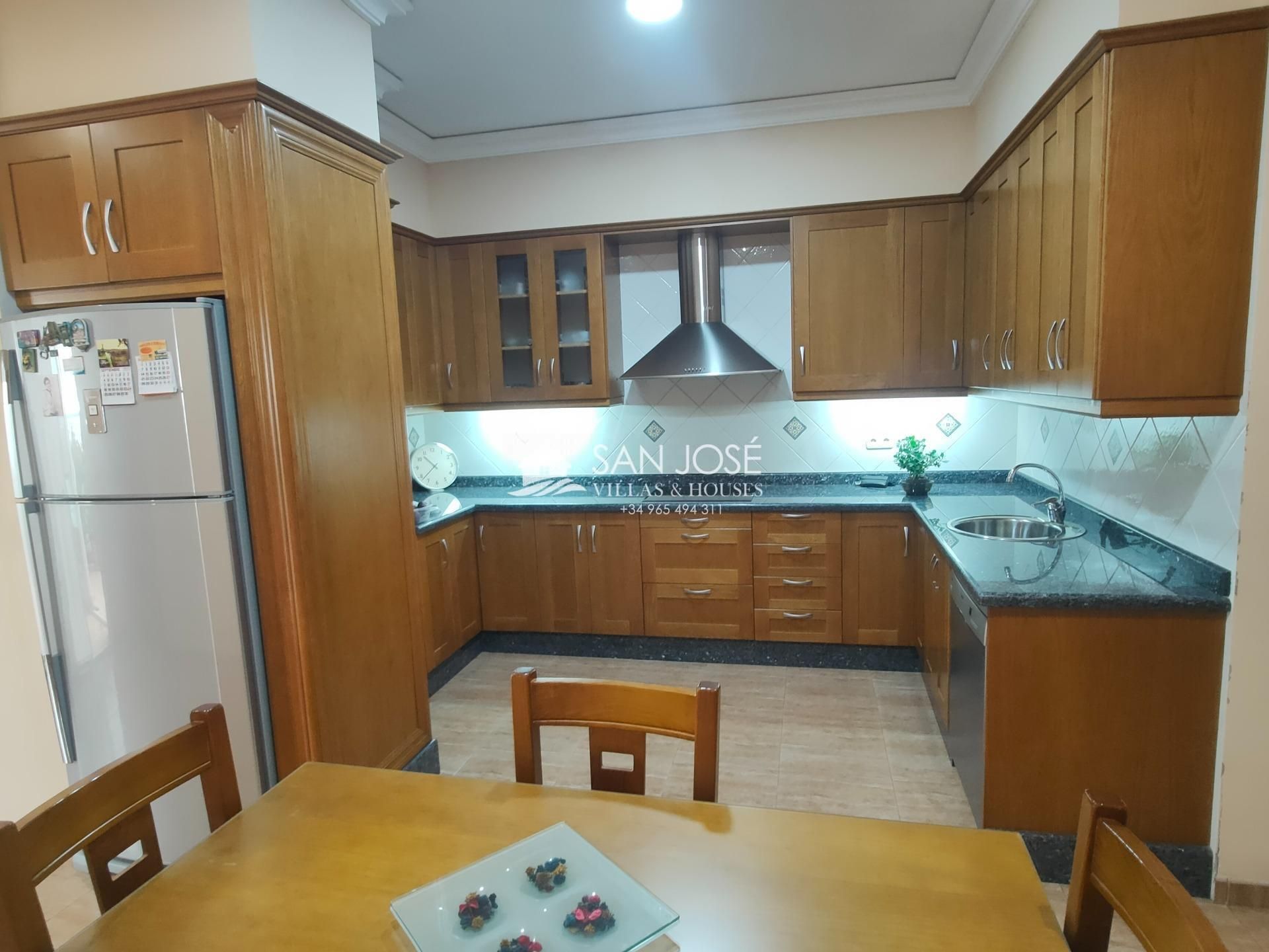 Cuina de Casa o xalet en venda en Aspe amb Calefacció, Jardí privat i Terrassa