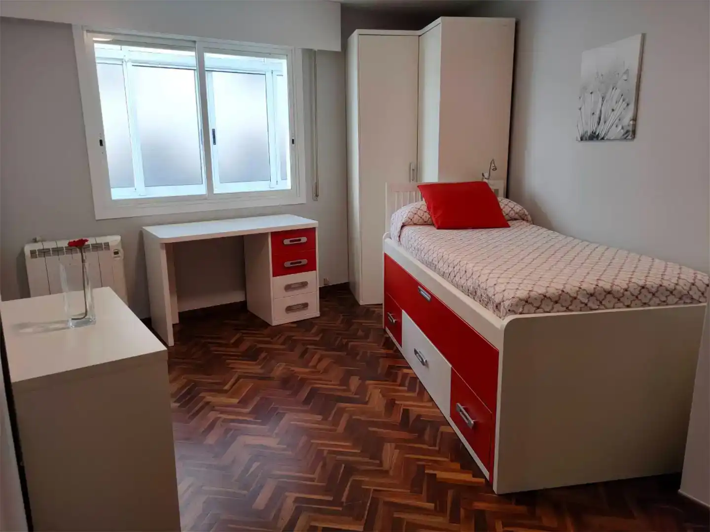 Habitación de Piso de alquiler en Pontedeume con Parquet y Amueblado