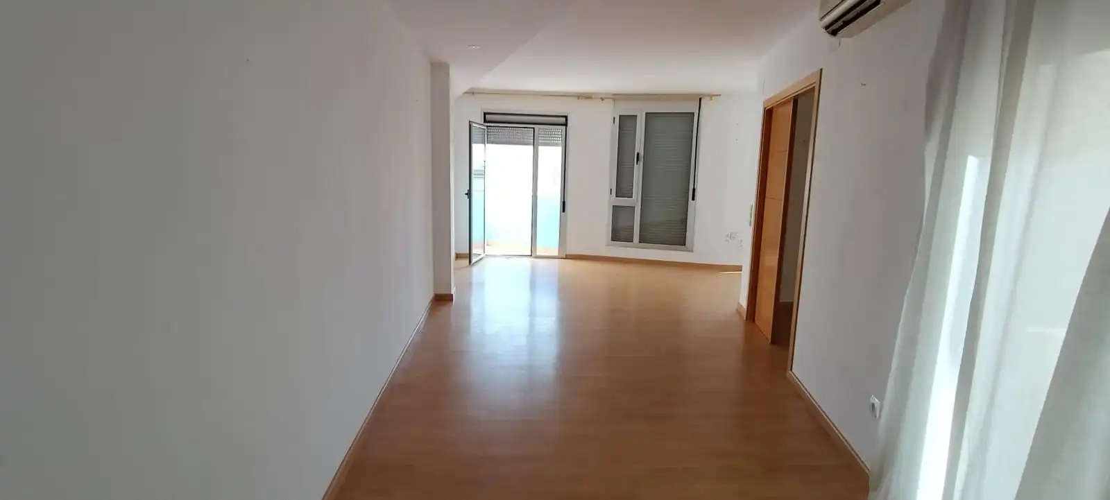 Dachboden zum Verkauf in L'Ampolla mit Terrasse und Balkon