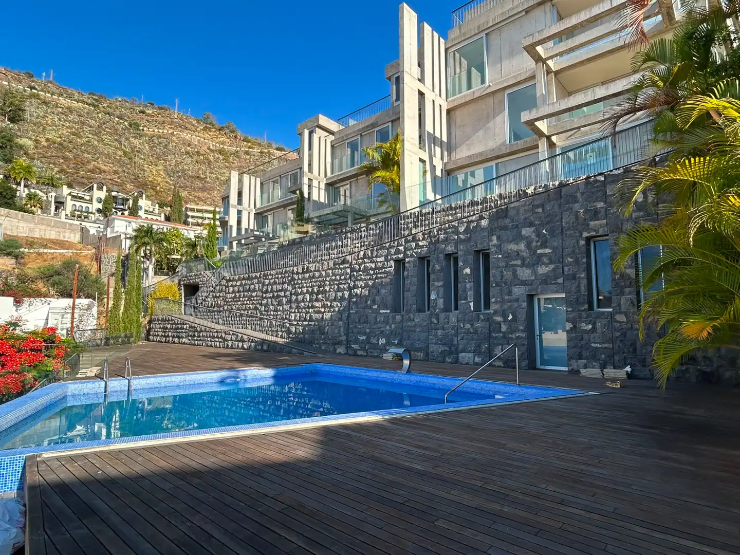 Schwimmbecken von Wohnung zum Verkauf in Santa Cruz de Tenerife mit Privatgarten, Terrasse und Abstellraum