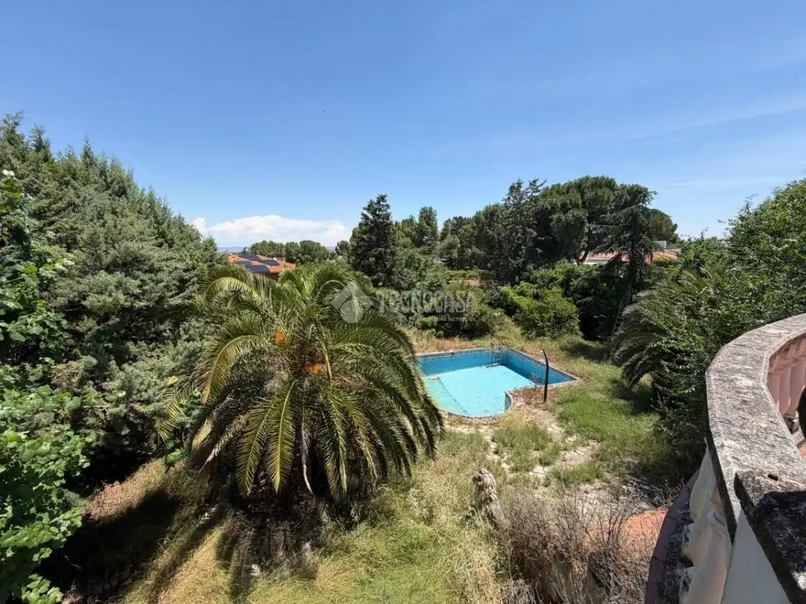 Houses for sale in Paracuellos de Jarama  with Heating