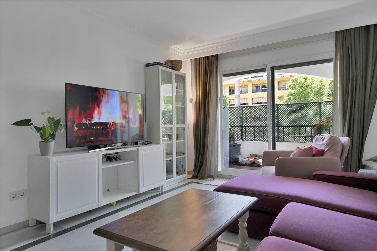 Living room of Apartment for sale in Marbella  with Heating, Terrace and Swimming Pool
