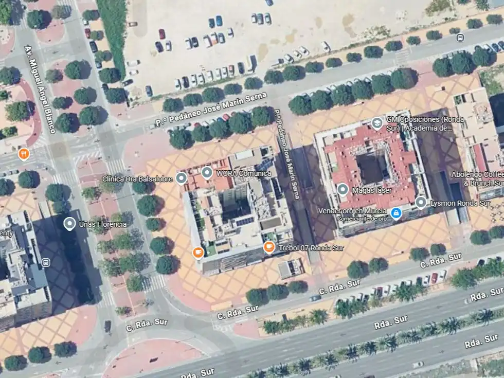 Vista exterior de Local de alquiler en Sur