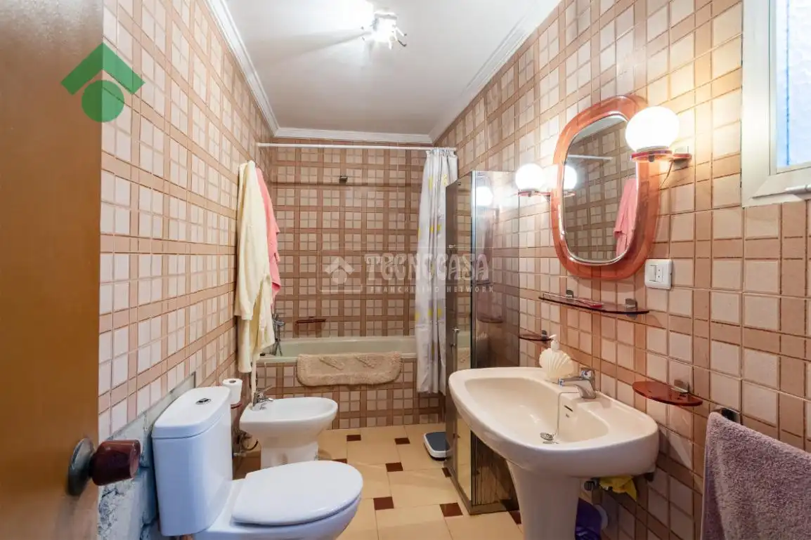 Bathroom of Detached homes for sale in Almáchar  with Terrace