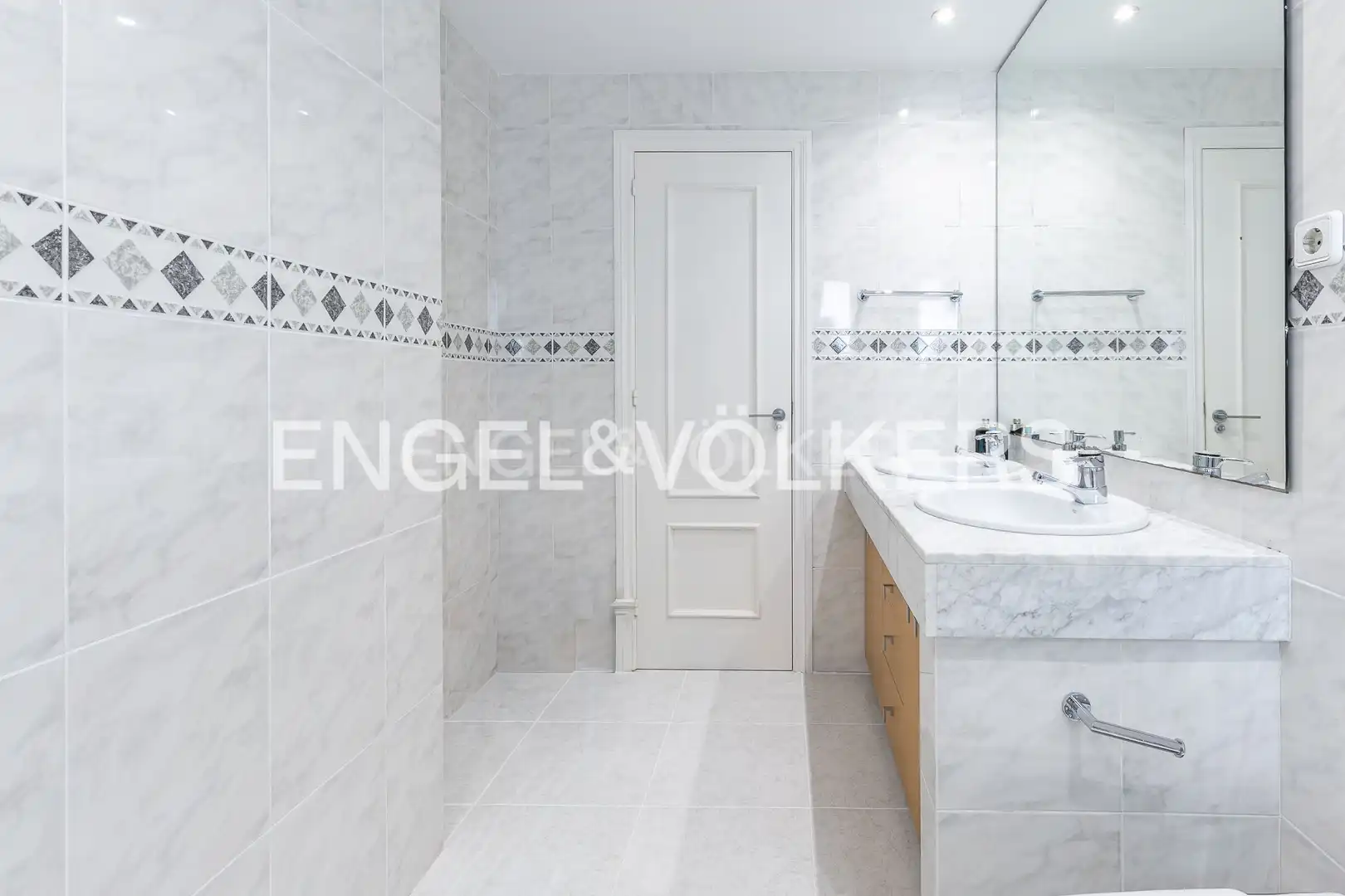 Baño de Casa o chalet en venta en El Masnou con Aire acondicionado, Calefacción y Jardín privado