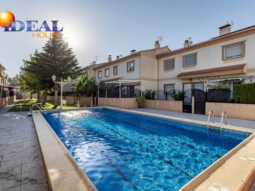 Casa con piscina in vendita a Ogíjares