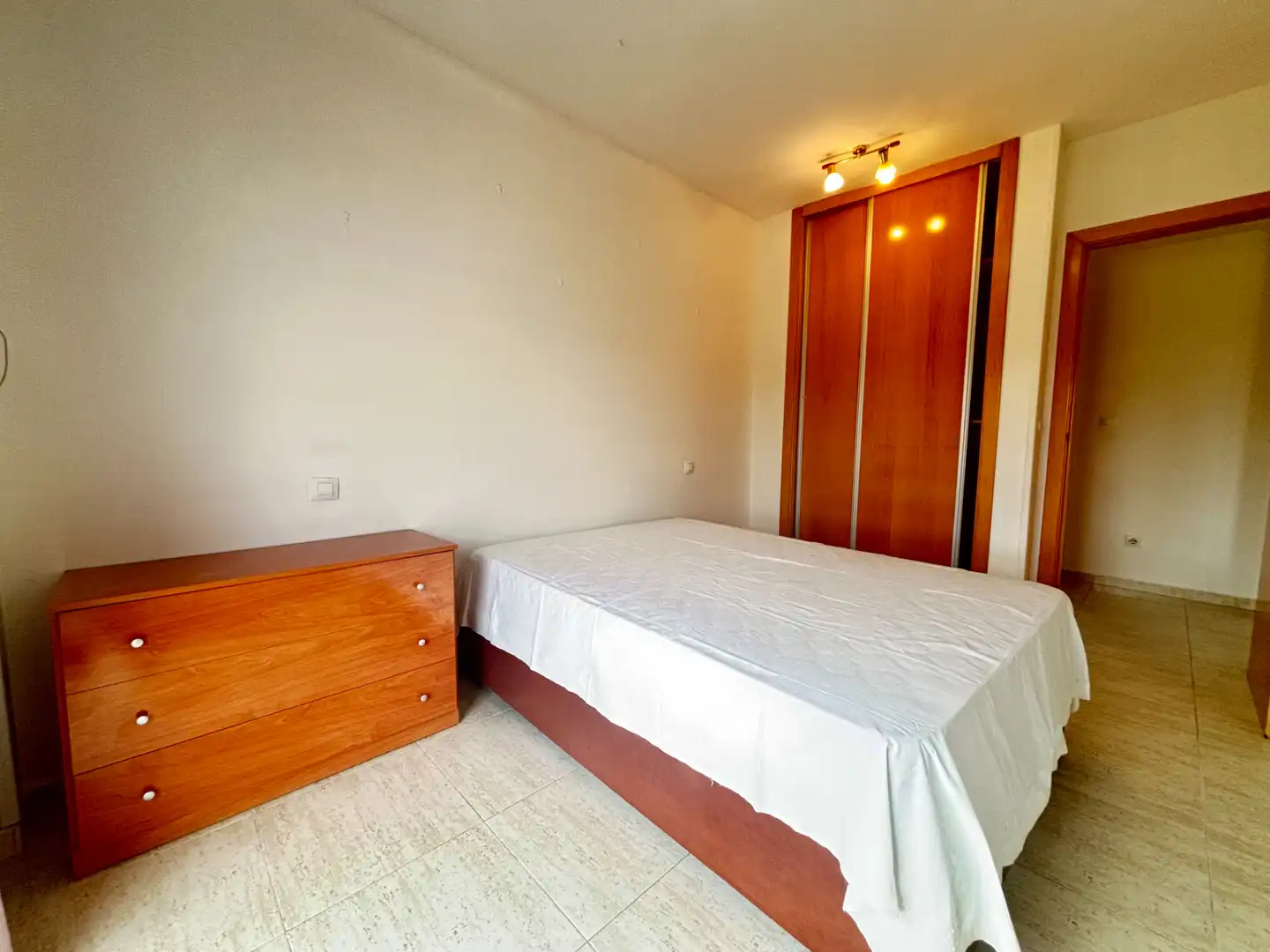 Bedroom of Flat for sale in Oliver-Valdefierro