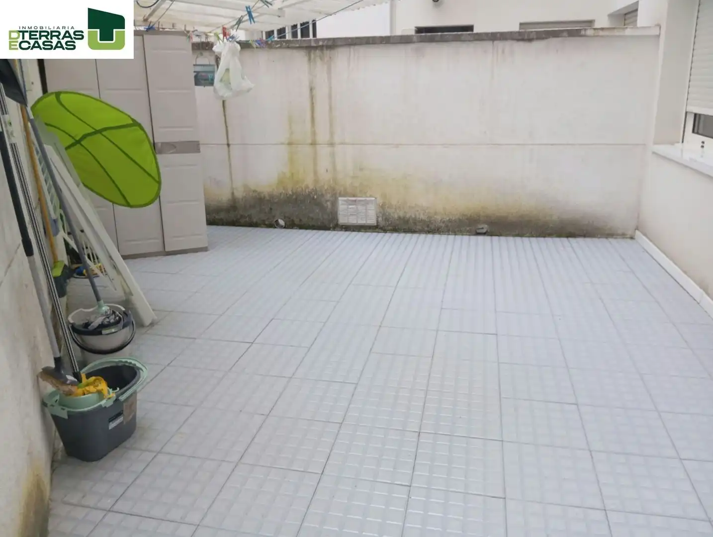 Terrassa de Pis en venda en Pontevedra Capital  amb Calefacció i Traster