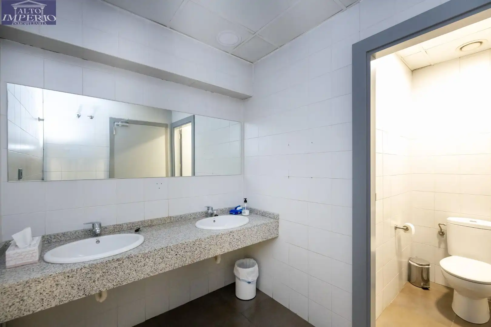 Inmuebles singulares con ascensor en venta en Peligros, imagen 38
