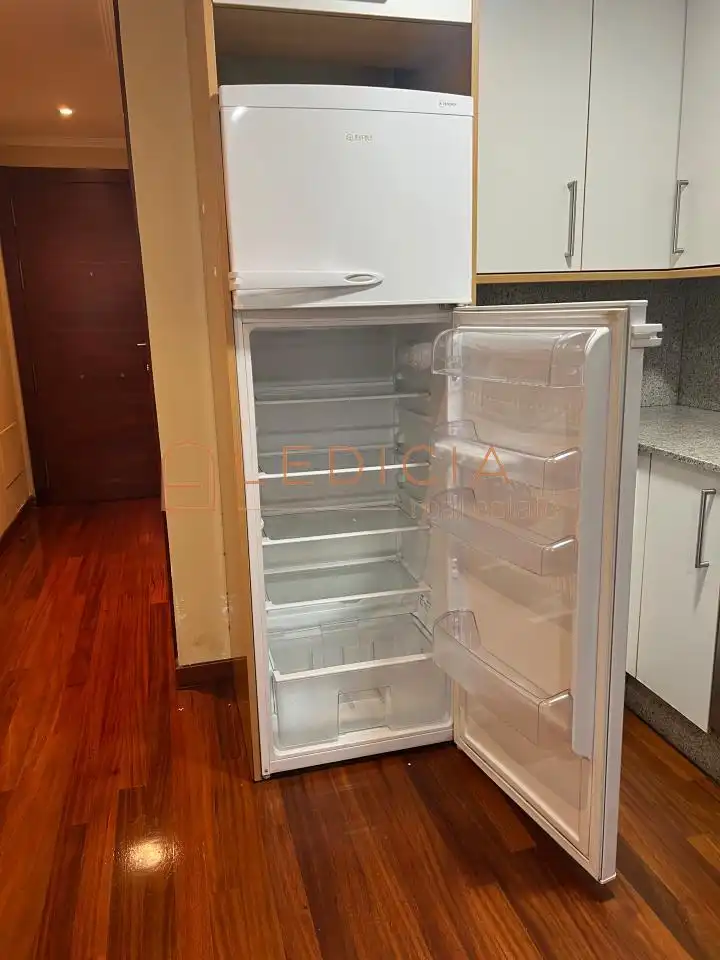 Estudio en venta en PI Y MARGALL, Casco Vello