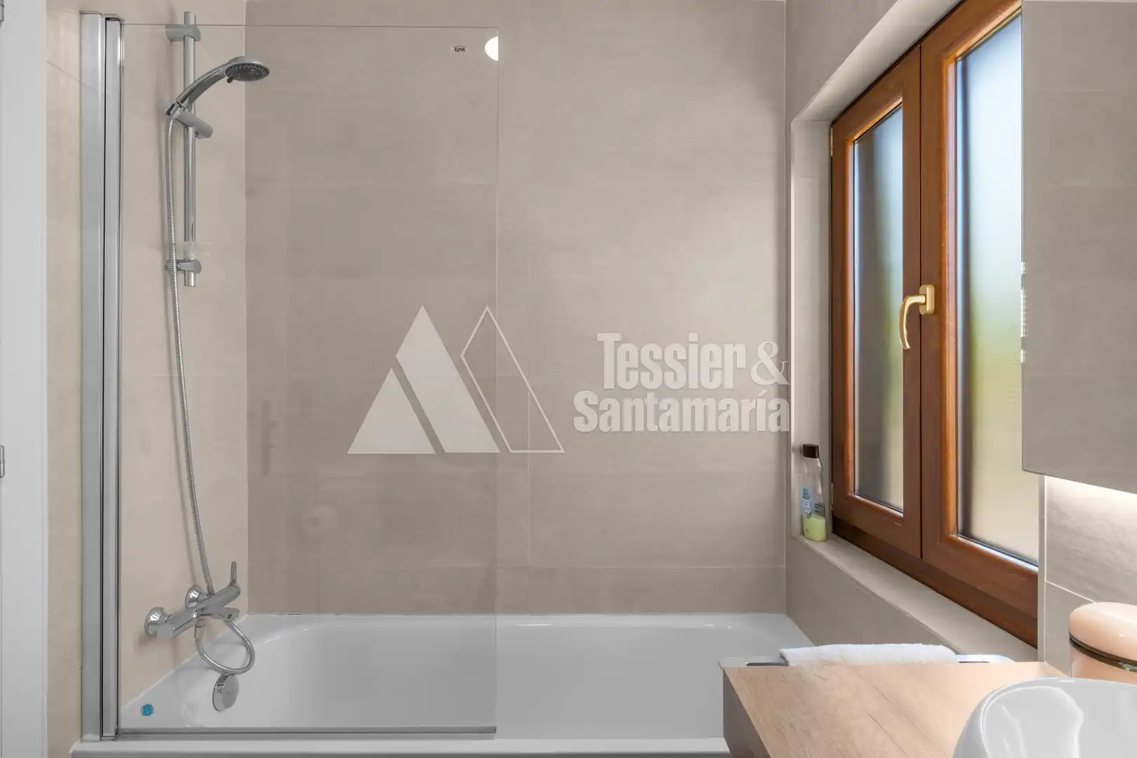 Baño de Casa o chalet en venta en Castrillón con Calefacción, Jardín privado y Terraza